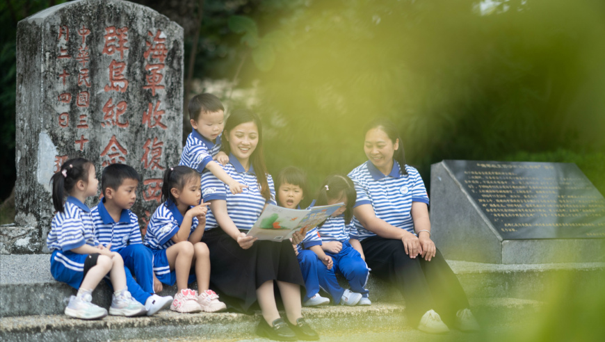 69岁阿姨自驾环游中国走出抑郁,2025香港开奖记录查询,最新热门解答落实_钱包版V9.8