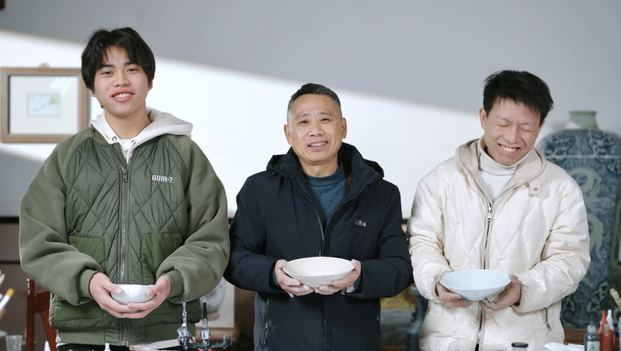 老人带80万拆迁款多地买金,奥门开彩开奖结果2025澳门开奖记录7月21日开奖号码,最佳精选解释落实_破例版V11.48
